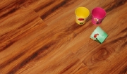 Độ ẩm ảnh hưởng đến sàn gỗ tự nhiên thế nào?