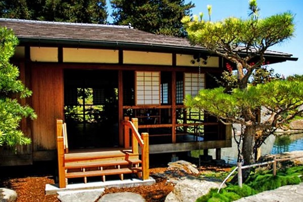 nhà gỗ sân vườn kiểu Nhật Bản