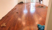 Kinh nghiệm thi công sàn gỗ giáng hương bền đẹp, không cong vênh