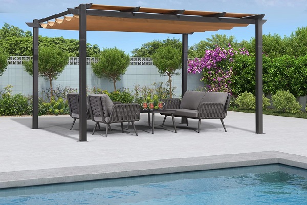 mẫu giàn hoa gỗ cạnh bể bơi