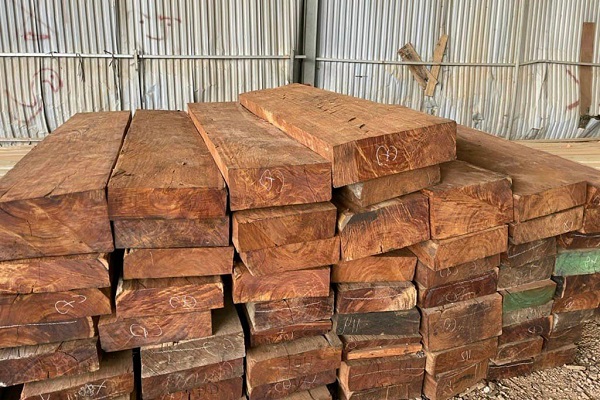 gỗ căm xe một khối bao nhiêu cân