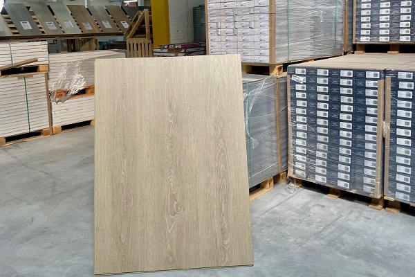 kho sàn gỗ cốt xanh Hà Nội