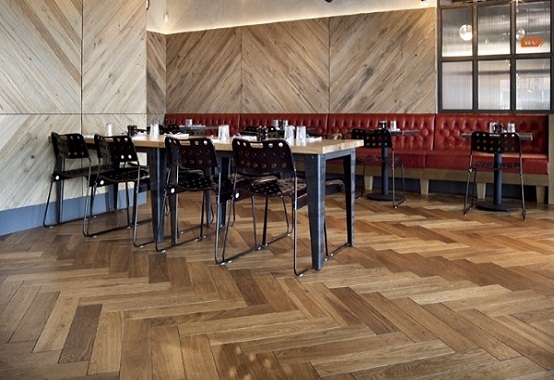 Lựa chọn sàn gỗ cho khách sạn nhà hàng