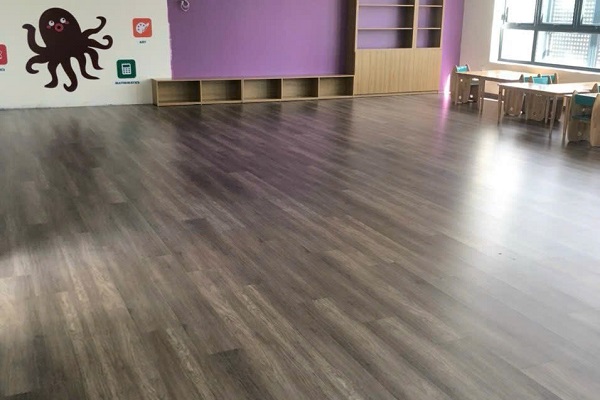 mẫu sàn gỗ Hàn Quốc nhà trẻ