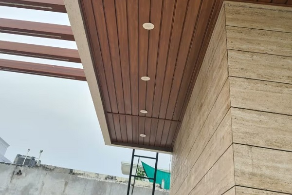 ốp đáy ban công gỗ