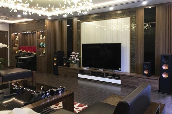 ốp tường nhựa biệt thự