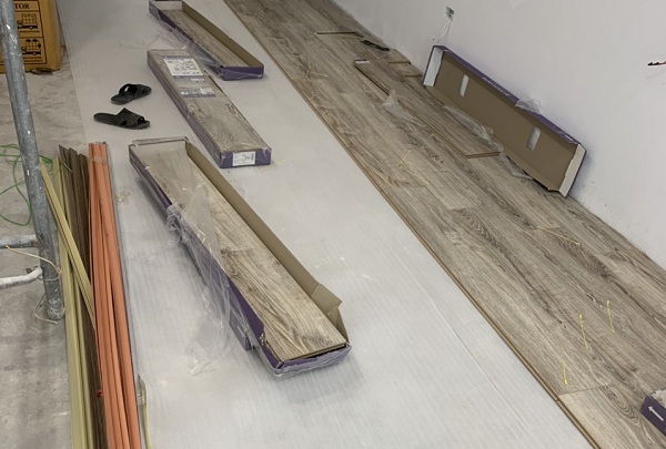 sàn gỗ bao nhiêu tiền m2