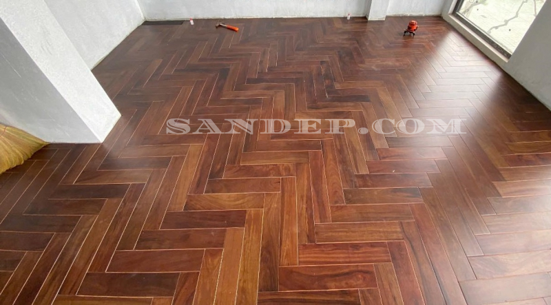 sàn gỗ gõ đỏ màu gỗ óc chó