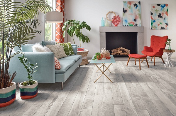 sàn gỗ màu xám kết hợp với nội thất màu xanh