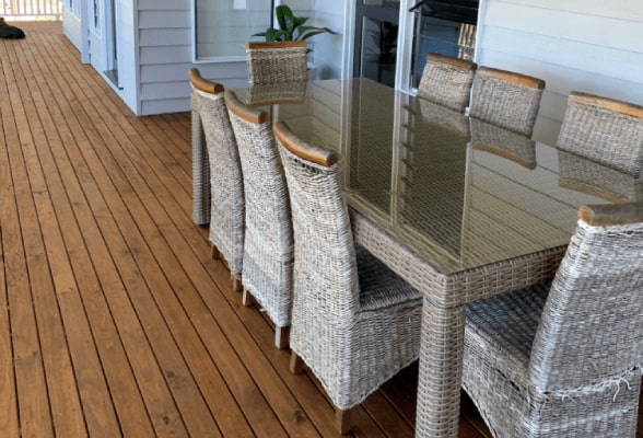 sàn gỗ thông ngoài trời