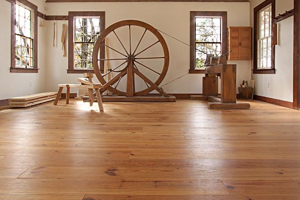 sàn gỗ thông vàng đẹp