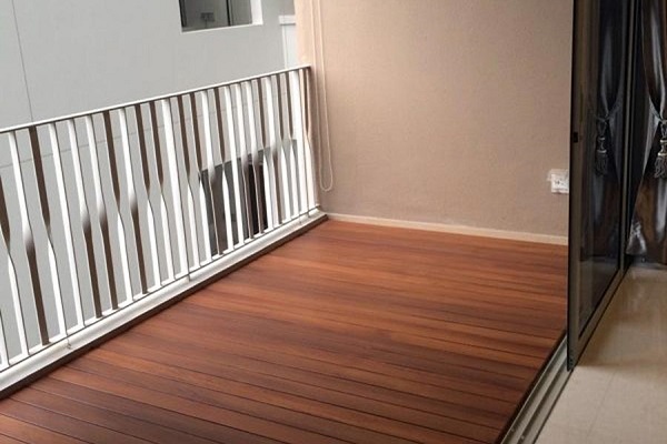 sàn ngoài trời tự nhiên