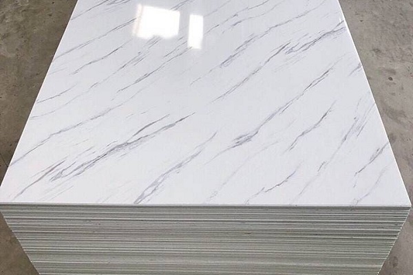 tấm ốp trần nhựa giả đá