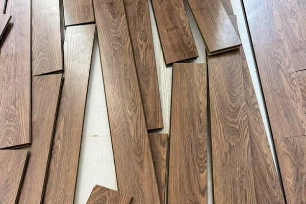 tháo dỡ sàn gỗ cũ Hà Nội